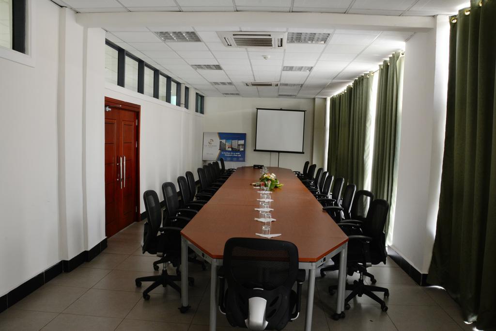 Hotel La Falaise Yaounde Luaran gambar