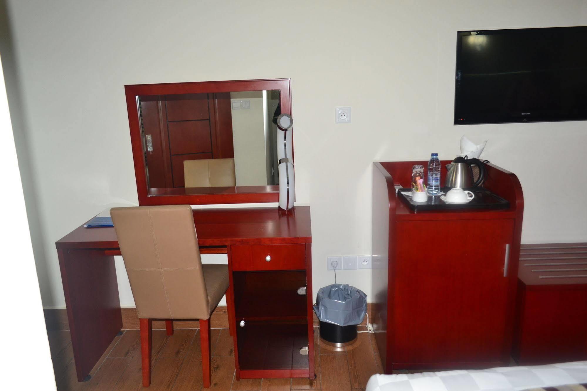 Hotel La Falaise Yaounde Luaran gambar