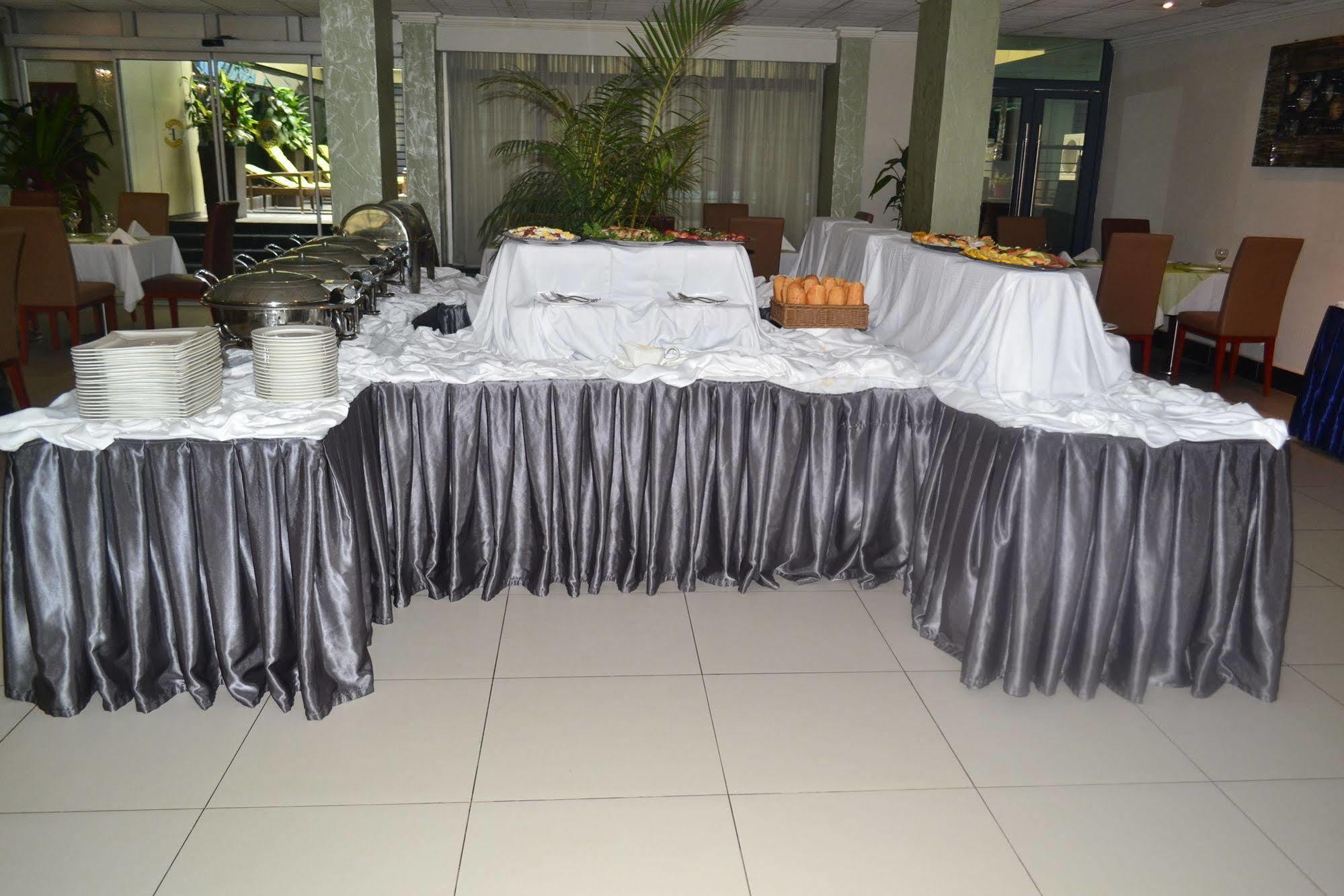 Hotel La Falaise Yaounde Luaran gambar