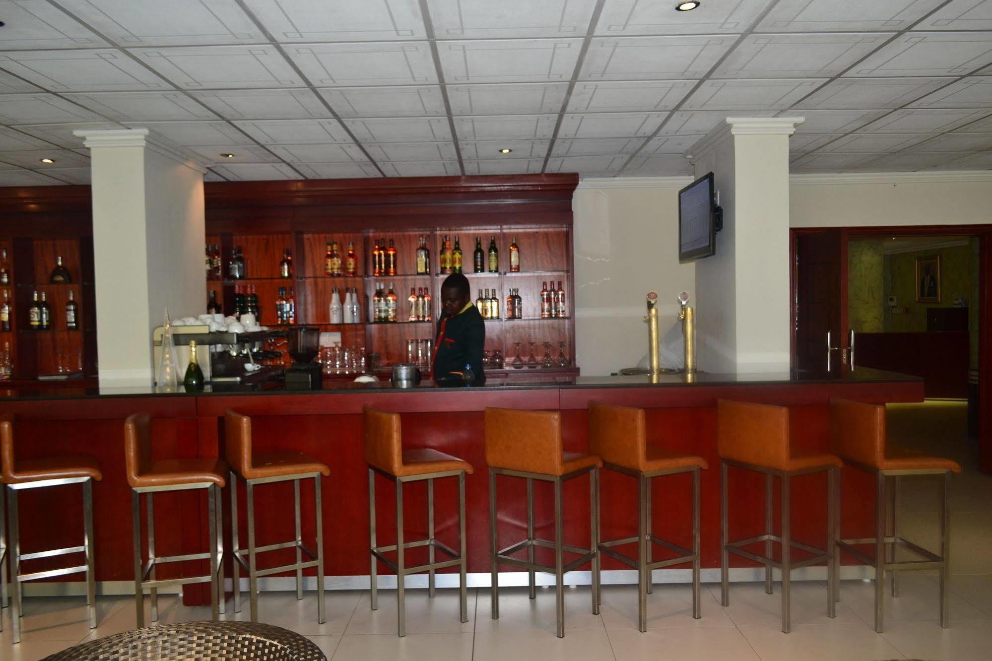 Hotel La Falaise Yaounde Luaran gambar