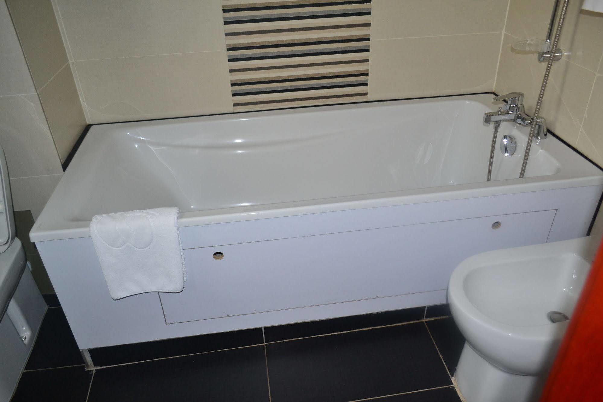 Hotel La Falaise Yaounde Luaran gambar